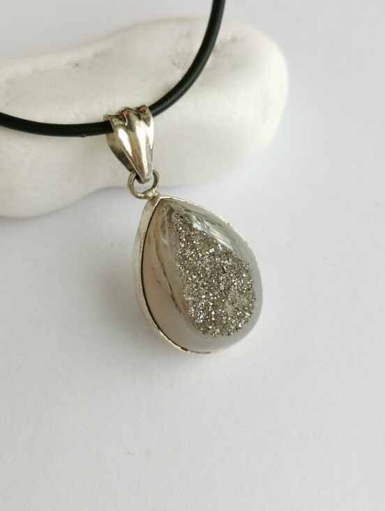 Jewelry - Vintage Modernist sterling silver druzy quartz pendant necklace